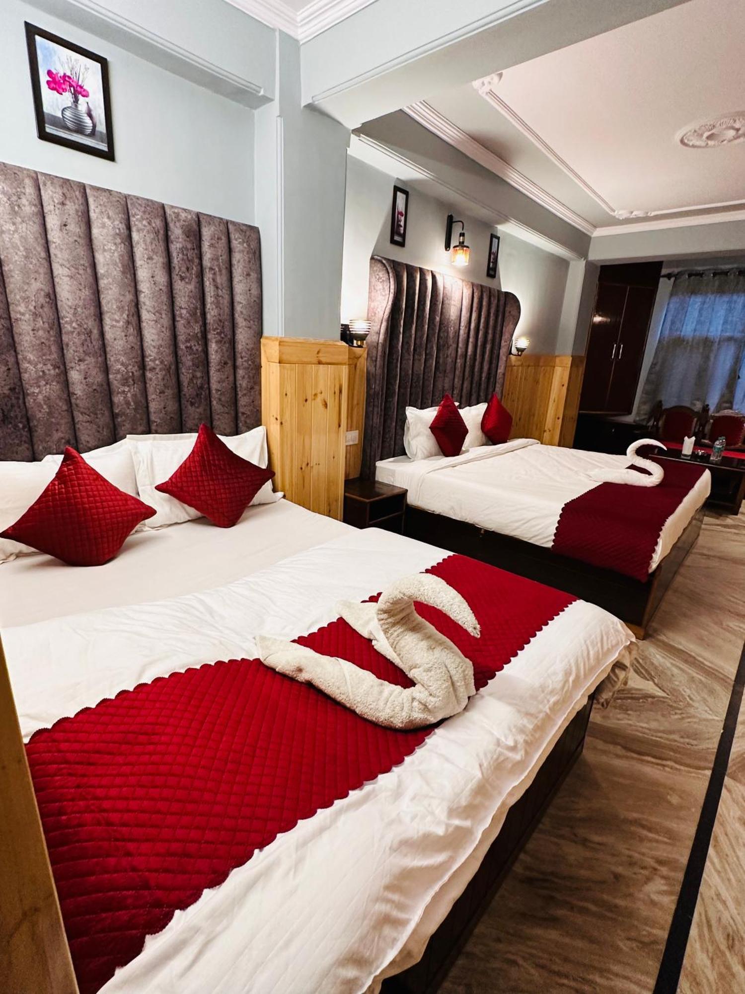 Hotel Avalanche Shimla Zewnętrze zdjęcie