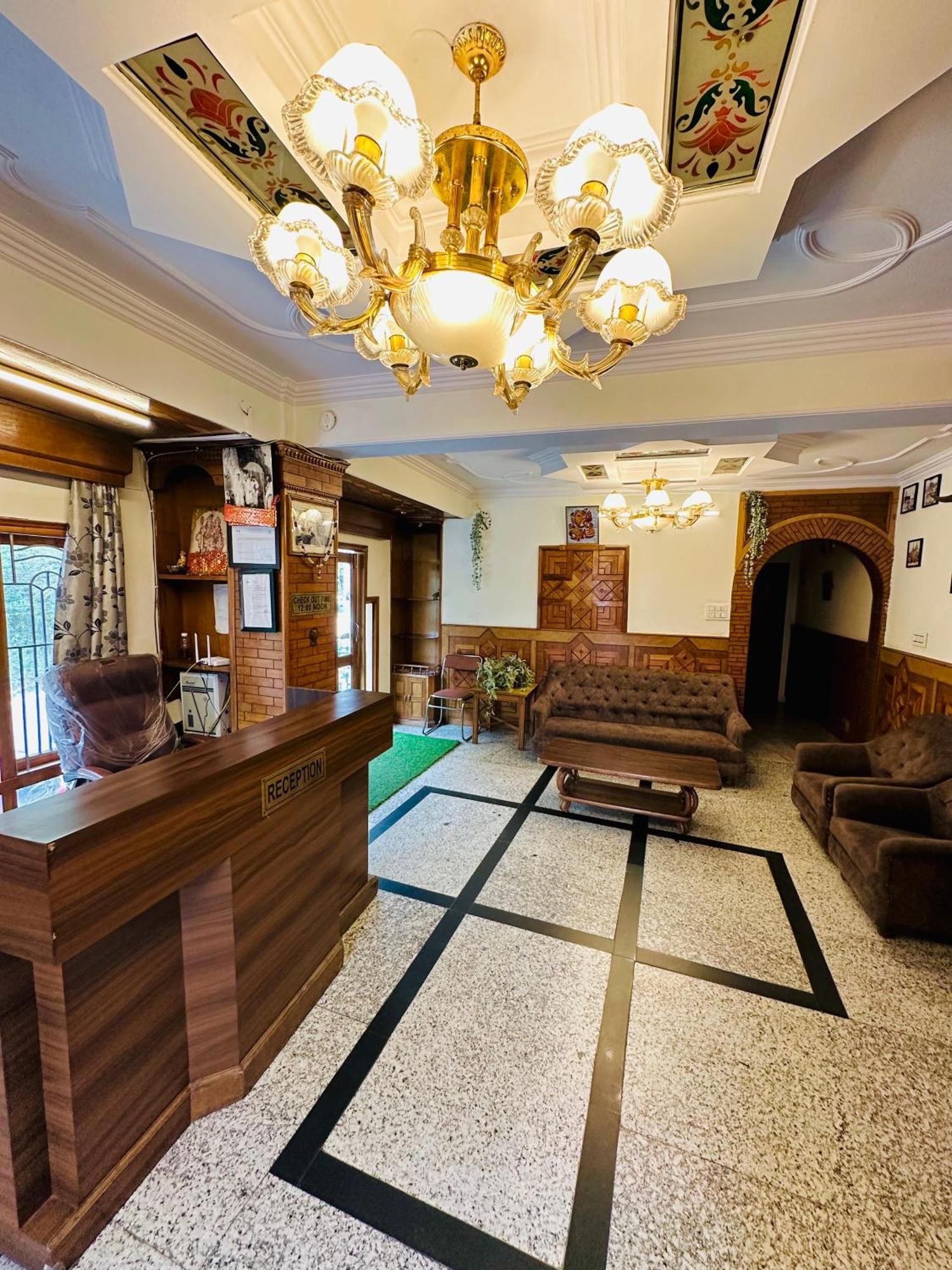 Hotel Avalanche Shimla Zewnętrze zdjęcie